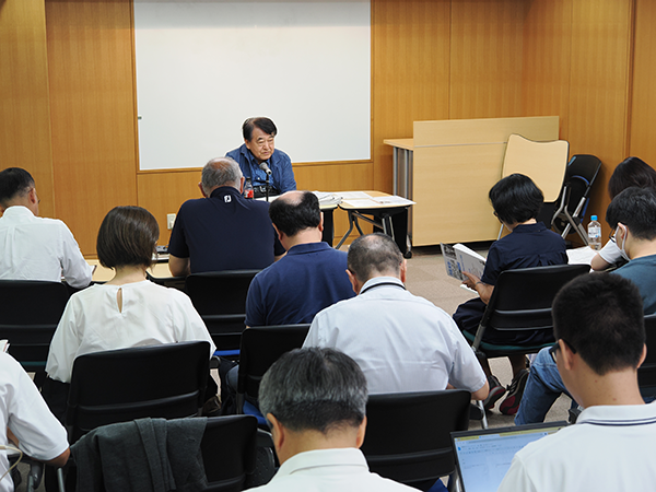 寺島実郎学長の講和