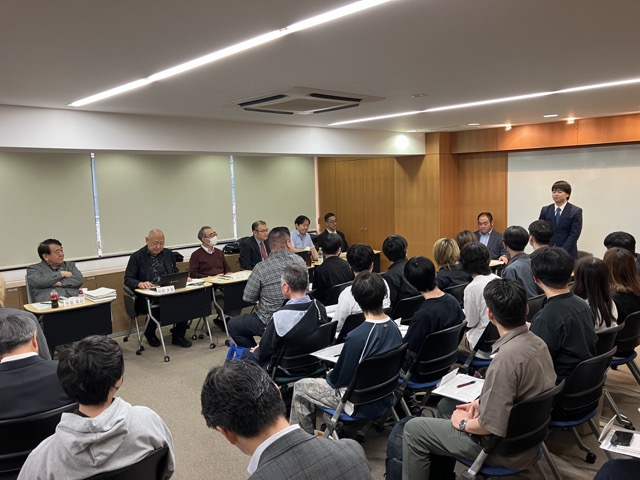 新任の宮本 純至専任講師のご挨拶