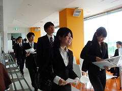 多摩大学　学内合同企業説明会　5月27日（金）