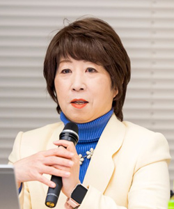 白井　さゆり