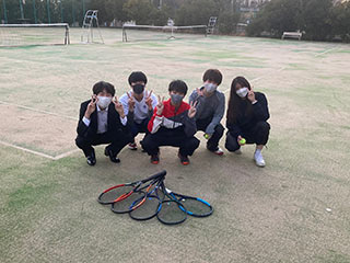 テニスサークル