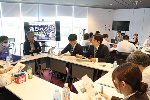学生の発表の様子