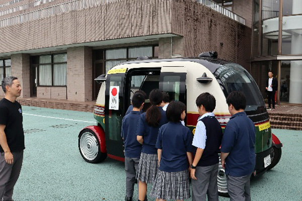 自動運転バスの試乗会