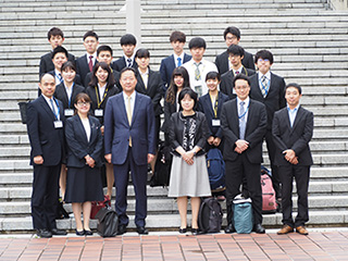 飛騨高山大学連携センター前 集合写真