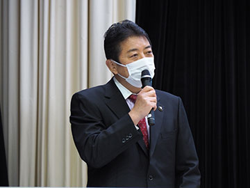 府中市長の高野律雄様