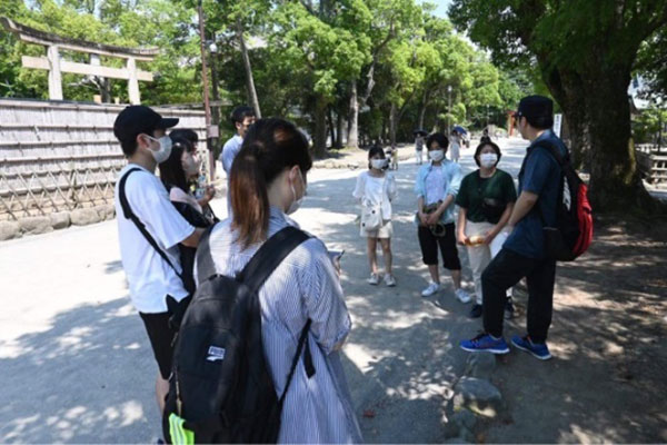 流鏑馬が行われる場所（鶴岡八幡宮境内）