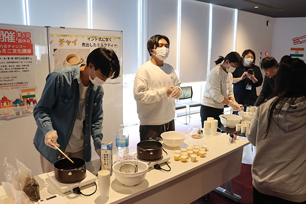 インドのチャイでおもてなし