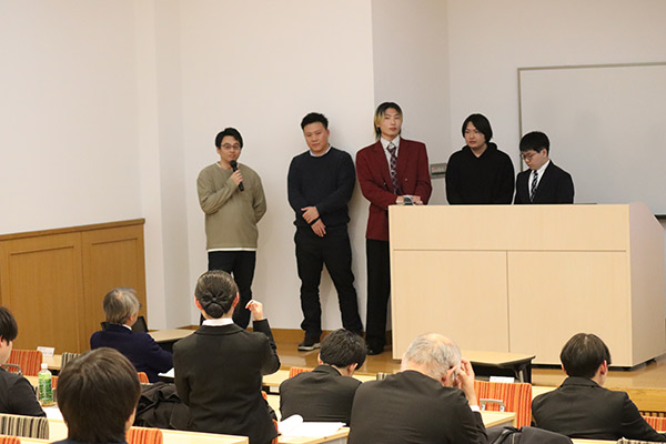 多摩大学インターゼミ「DX」班 生成AIやDXに関する発表(101教室)