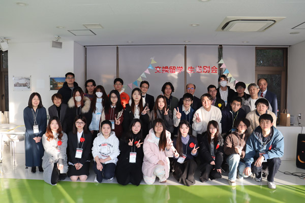 送別会の集合写真