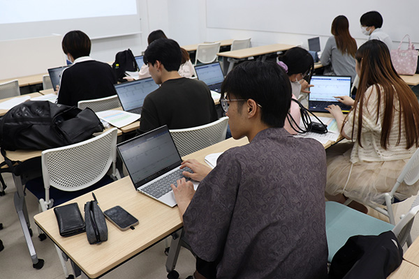 プロ仕様の会計ソフトに挑戦中