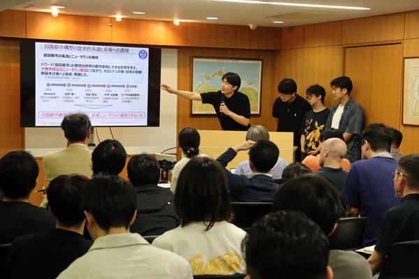 多摩学班の発表