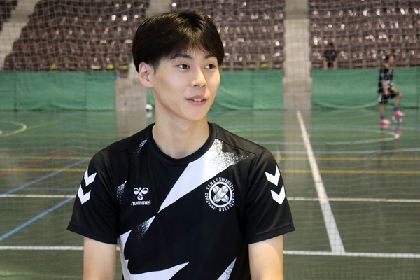 経営情報学部3年 中村 徠亜選手