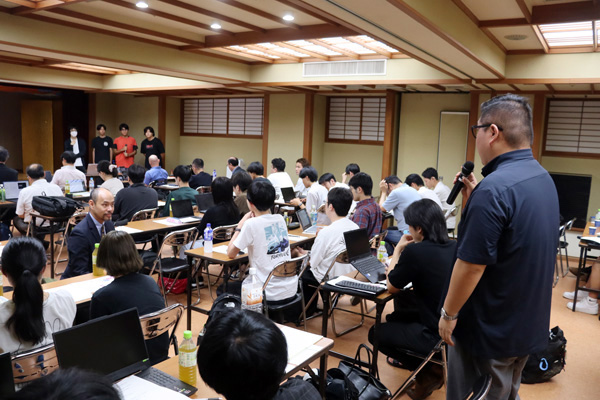 質疑応答の様子
